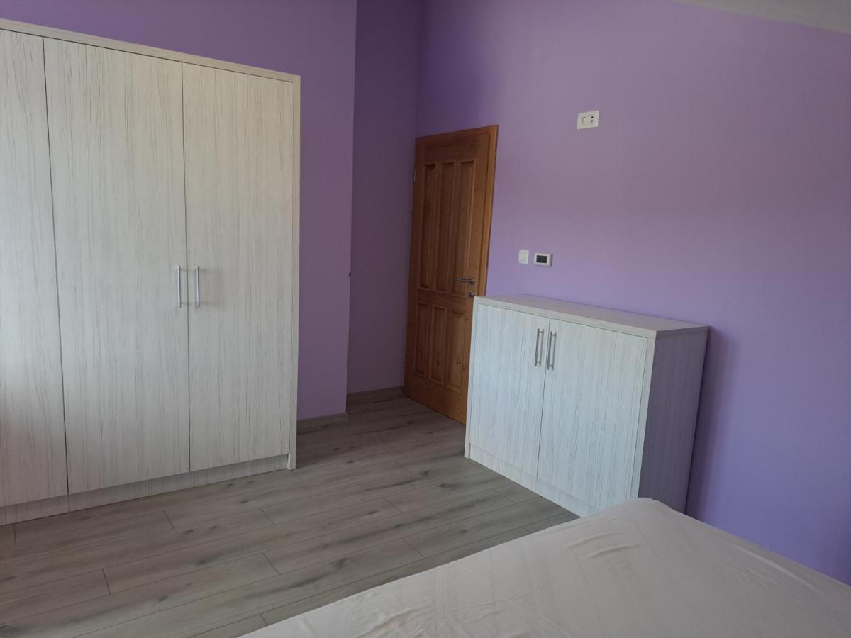 Vidas Apartment *